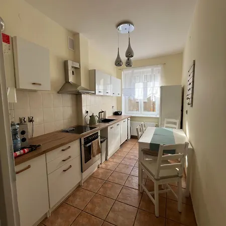 Kwatera prywatna Pokój Jednoosobowy Przy Targach Poznańskich 5 *
